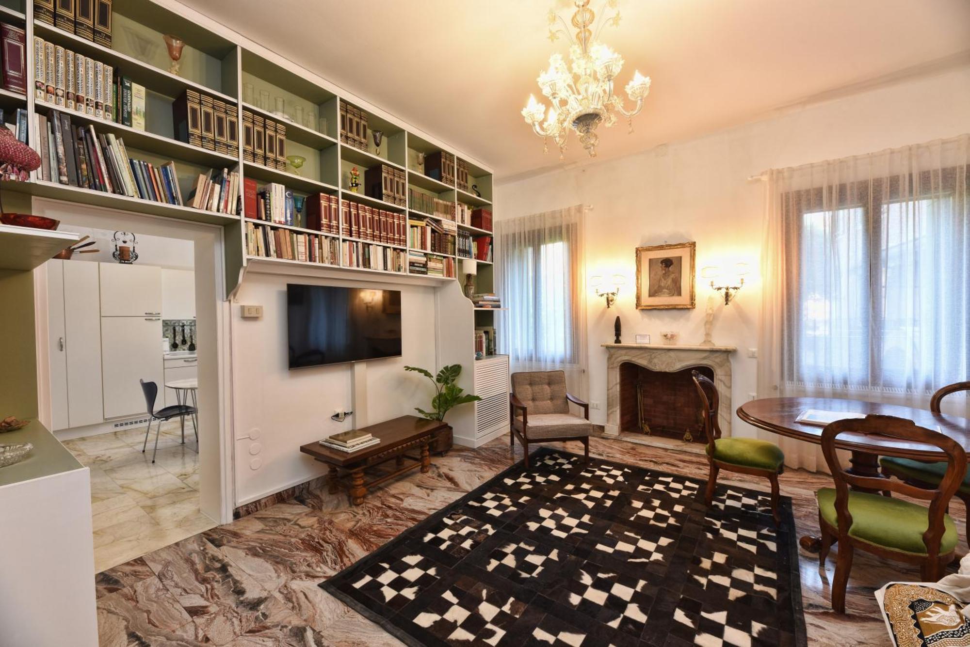 Apartamento Soderini Splendor: First Floor Palazzo Charm At Castello Square Venecia